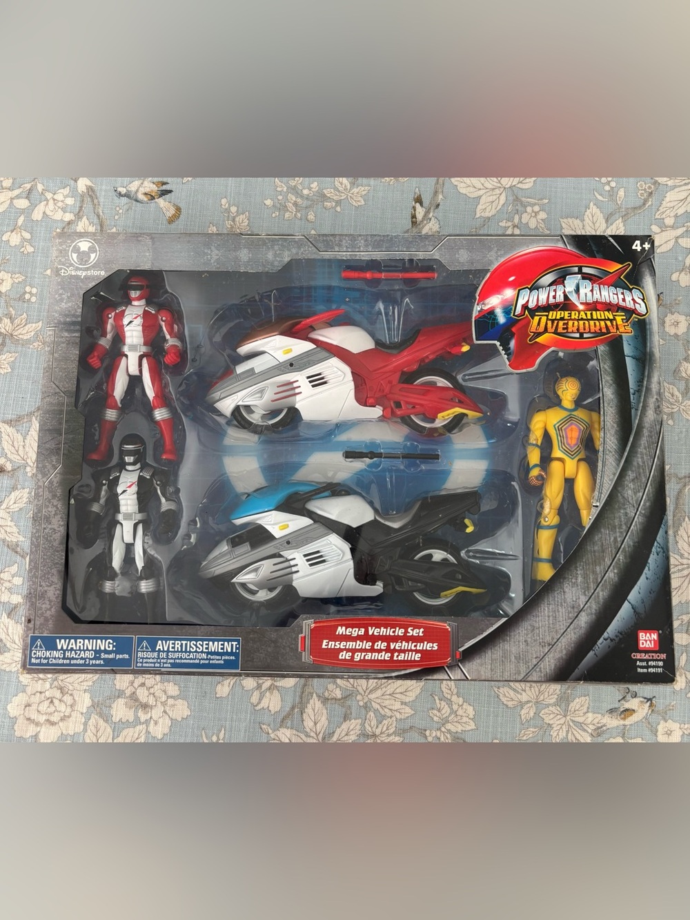 Disney Power Rangers 2006 store exclusive vehicle set with action figures